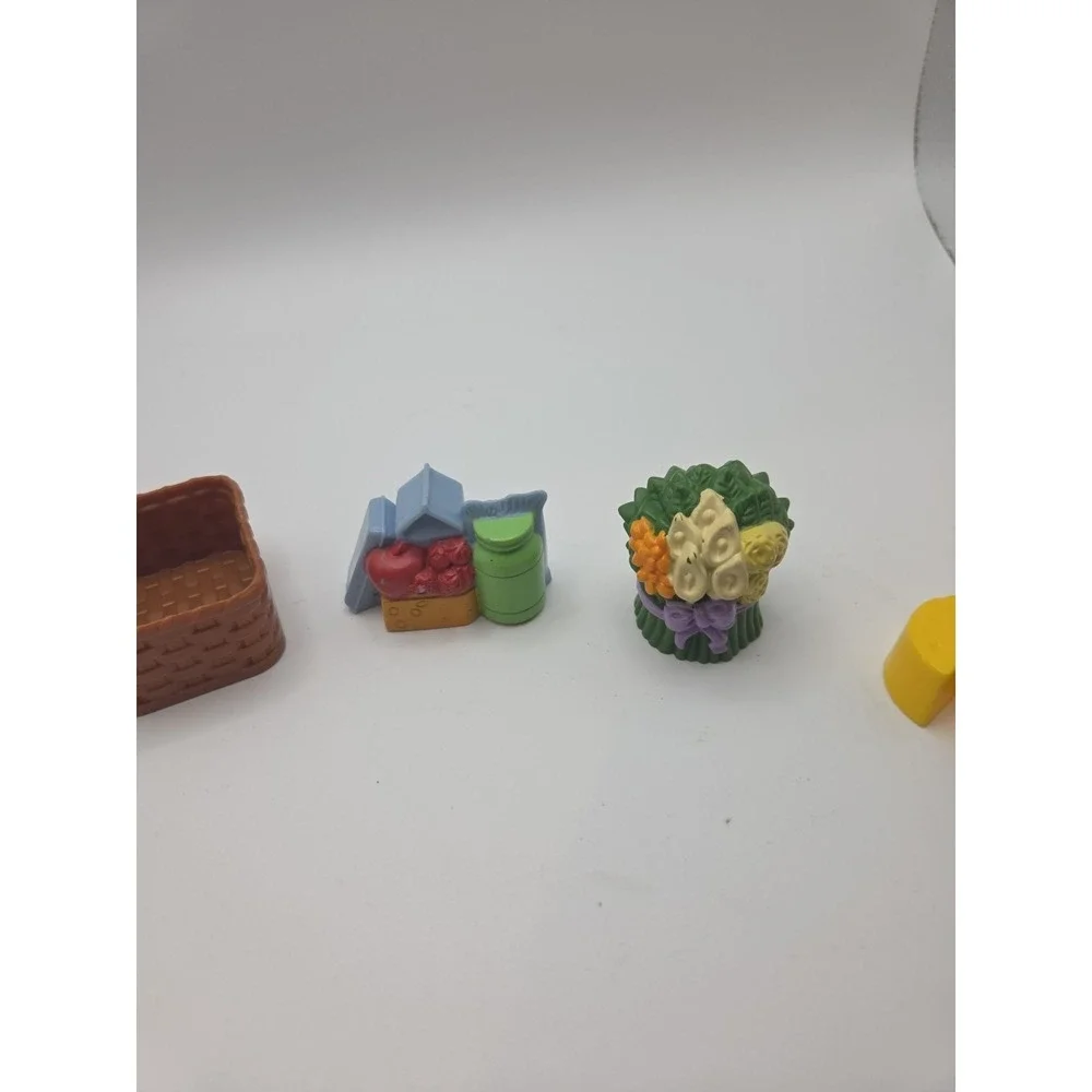 Fisher-Price Loving Family‎ dollhouse Misc Pieces
